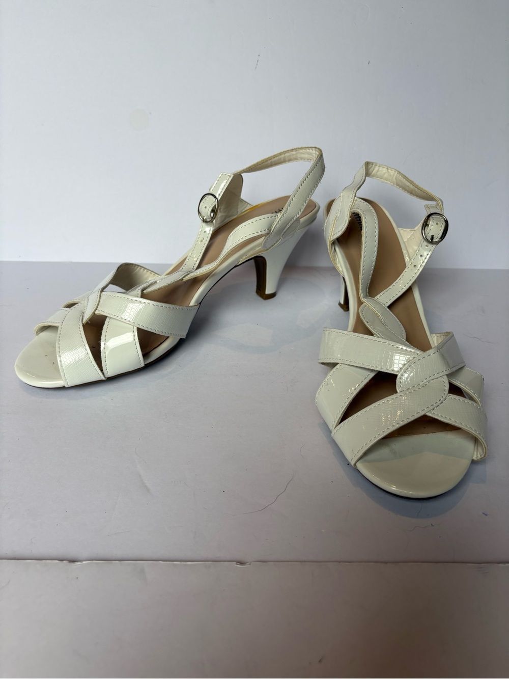 Marbella Women’s Ivory Patent Strappy Mid-Heel Sandals Size 9W